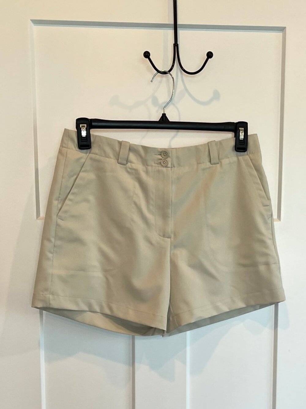 NWOT NIKE Golf Dry-fit shorts. Size 8 - Picture 1 of 3